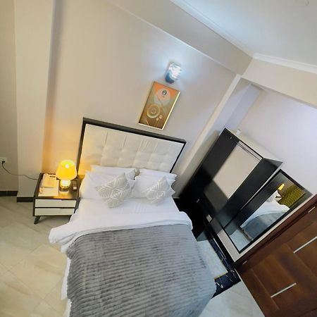 Diary Hotel Дар ес Саалам Екстериор снимка