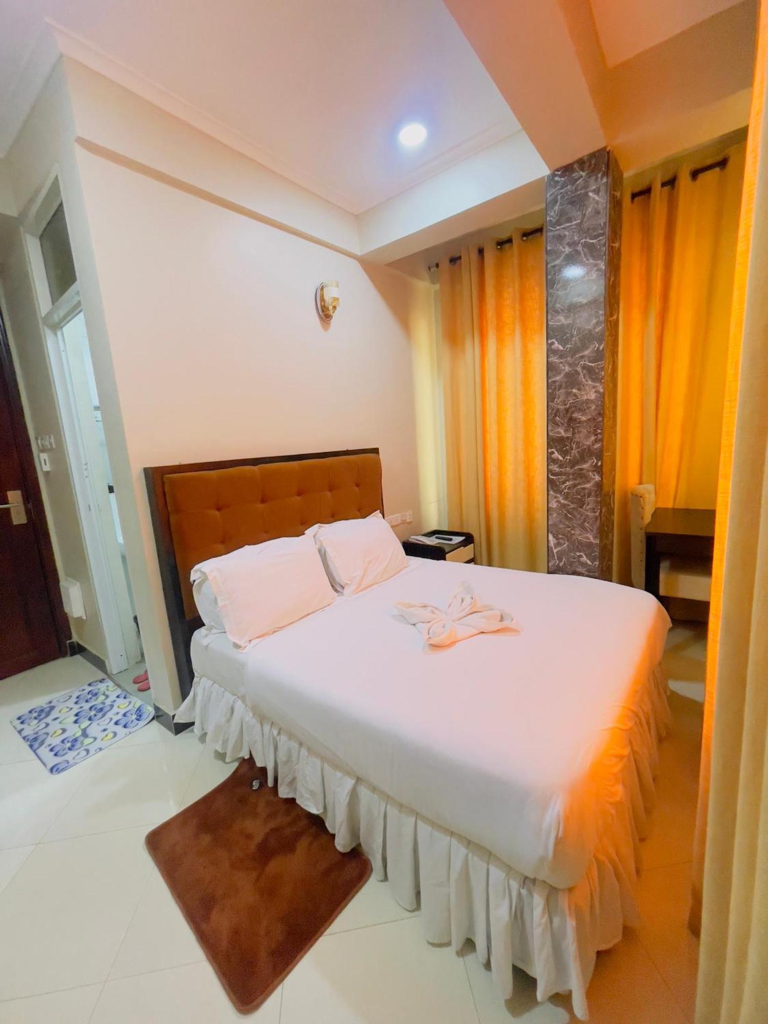 Diary Hotel Дар ес Саалам Екстериор снимка